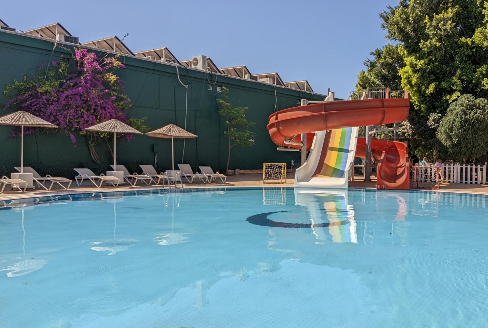 Uk Hotel Kiris 안탈리아 외부 사진