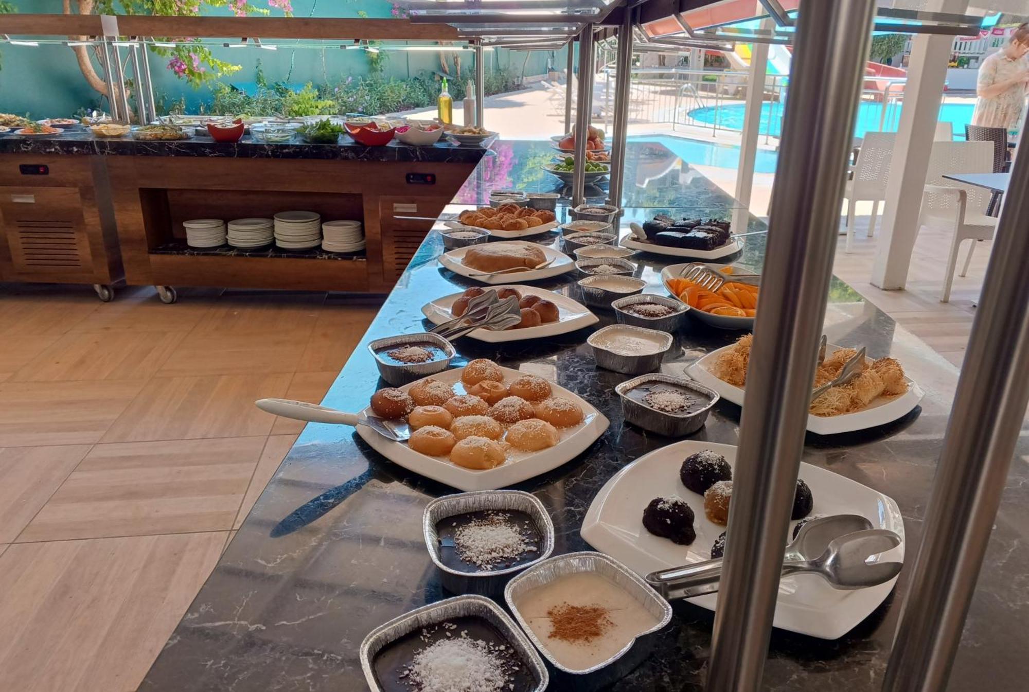 Uk Hotel Kiris 안탈리아 외부 사진