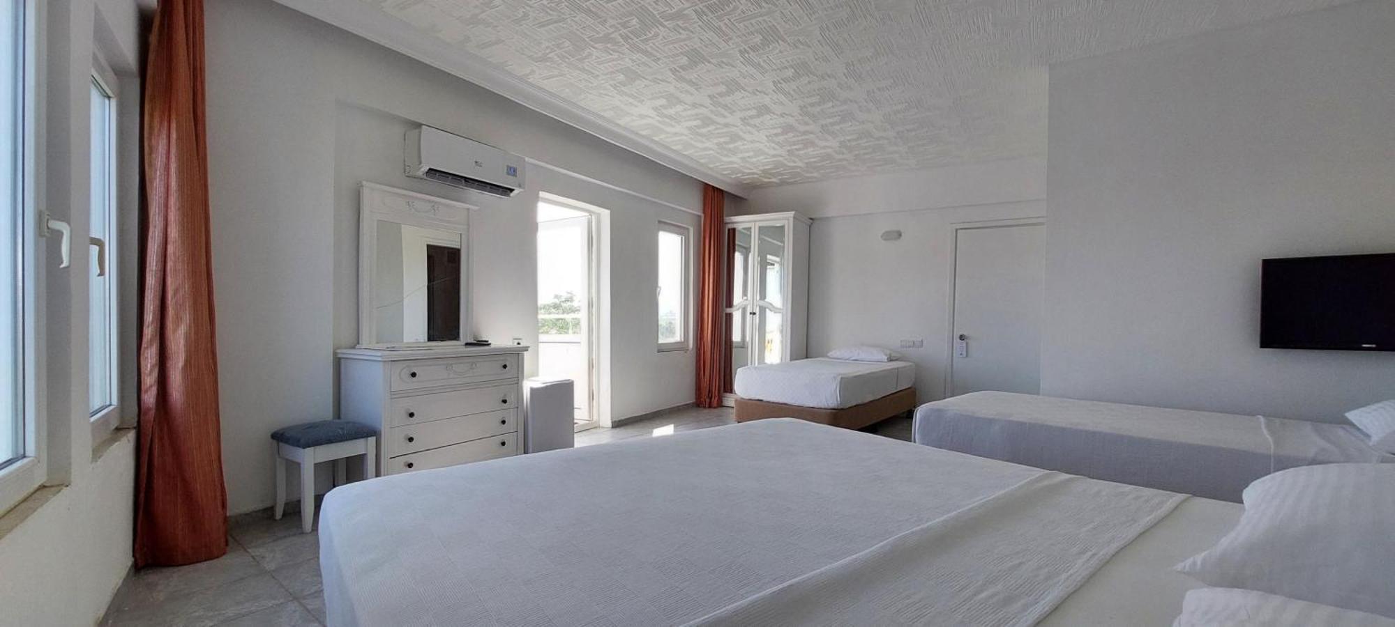 Uk Hotel Kiris 안탈리아 외부 사진